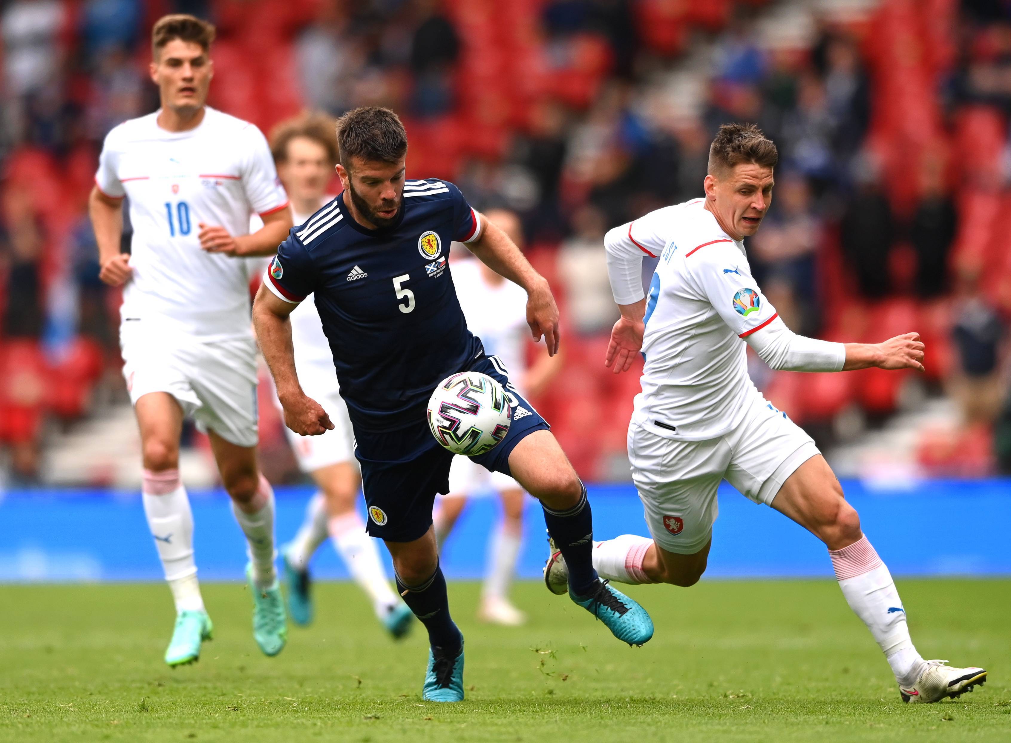 亚则在某些 亚则在某些