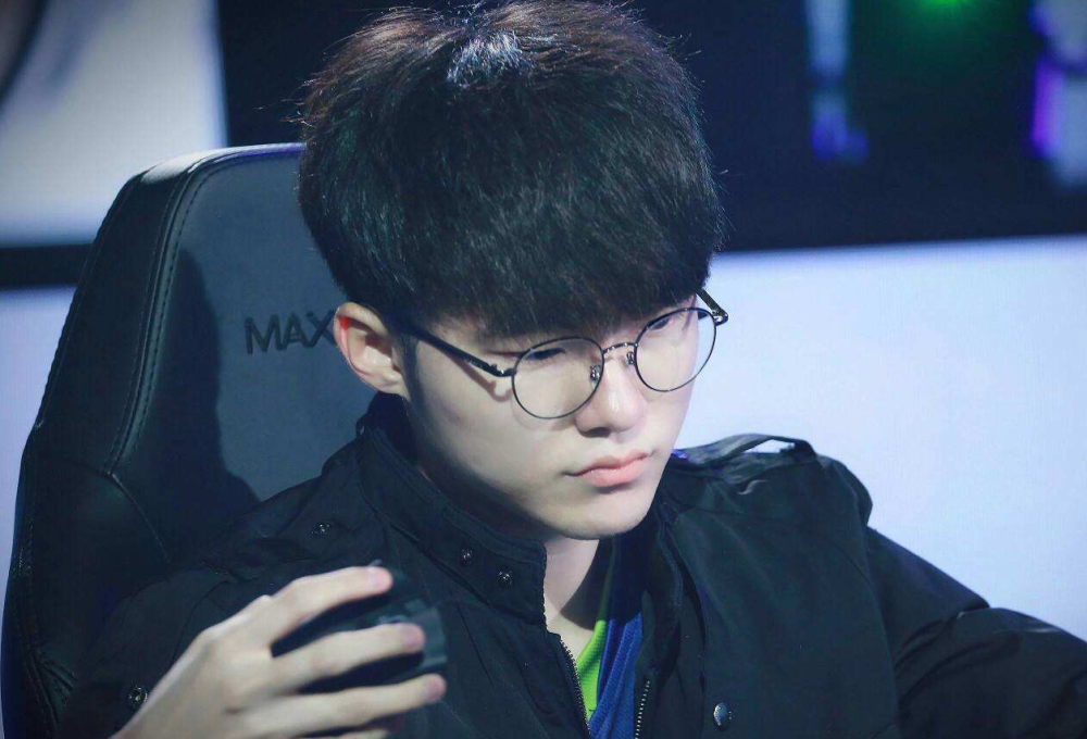 截与抢断 截与抢断