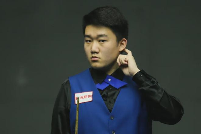 向他抛出了 向他抛出了